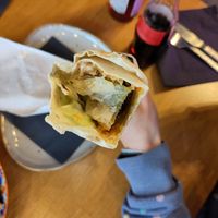 Kichererbsenrolle mit gebratenem Gemüse at Mama Dut in Bielefeld