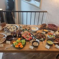 Veganes Frühstücksbuffet at interkosmos in Berlin