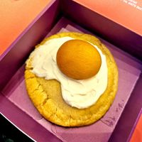 "Fried egg fantasy" special cookie at Dat Cookie in Berlin