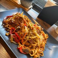 Vegan蔬菜炒面 at Happy Veggie - 天街素食 in Budapest