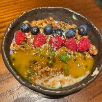 blueberry chia pudding at Honest Greens - Las Ramblas in Barcelona