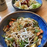 Reisnudeln und Blumenkohlsalat  at Schnick Schnack by Weihenstephan in Freising