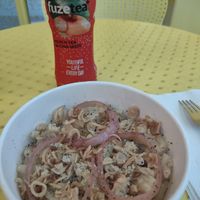 Vegan Mac and cheese with crispy and picked onions at Mr Mac in Nha Trang