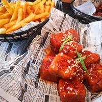 Crispy Tofu and fries 🍟 at Gianhi's Fried Kitchen in Dresden