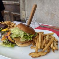 vegan burger (avocado patty) at PraLyon in Lyon