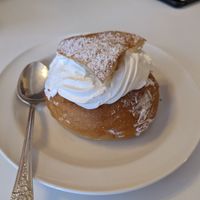 Vegan Semla! 😋 39 SEK - 5/5 at Almas Café AB in Borlaenge