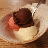 Cocolate, Strawberry & Banana at Granatella Eis in Bonn