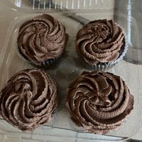Vegan cupcakes in bakery at Publix in Jacksonville