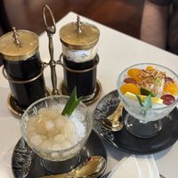 Thai coffee and deserts  #Veganuary at Vegan Mahanakhon in Bangkok