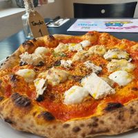  at Meow Pizzeria Verde in Innsbruck