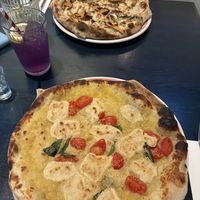 Greta, Rita  at Meow Pizzeria Verde in Innsbruck