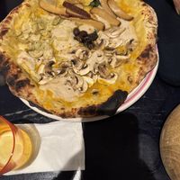 Vegan Quattro Stagioni Pizza 5/5*  at Meow Pizzeria Verde in Innsbruck