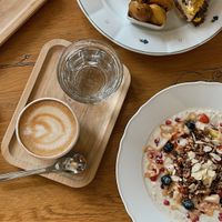 Best vegan club sandwich + super delicious oatmeal 🤤💚  at Moment in Prague