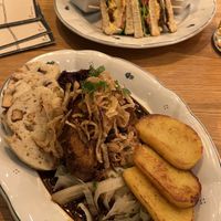 Seitan jako kachna  at Moment in Prague