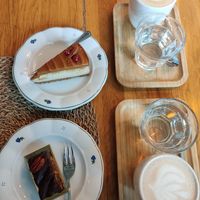 Lotus cheesecake and snickers cake at Moment in Prague