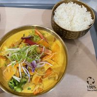 Caril de vegetais com tofu  at SOYA Thai Express in Lisbon