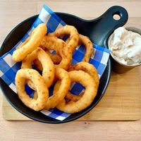 Onion rings with herb dip at The Street - Belehradska in Prague
