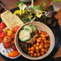 Brunch vegan at Bleuenn Kafe in Douarnenez