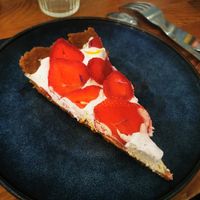 Tarte aux fraises (1 des 3 desserts vegan ce jour là) at Bleuenn Kafe in Douarnenez