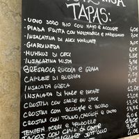 Menu tapas con opzioni vegan   at Al Vinelli Modena in Modena