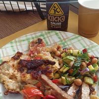 Farinata ripiena, tempeh con melanzane e insalata mista at Erbavoglio di Selva Cristina in Vigliano Biellese