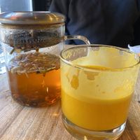 Tea and fresh orange juice at Lola Rosa - Parc in Montreal