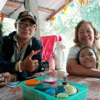Very nice family at Lan Gae in Chiang Saen