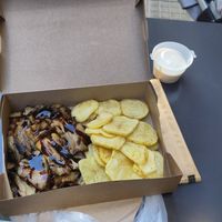 Oyster mushrooms and potatoes at Mushroom in Thessaloniki