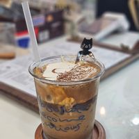 The best cafe in Cat Ba. I came here every morning . Big thank at Tit & Mit in Hai Phong