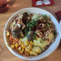Falafel bowl, met honing mosterd saus at Hawaiian Poke Bowl - Maastricht in Maastricht
