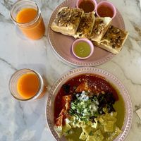 chilaquiles veganos y molletes con cambio a queso y chorizo vegano   at Moracuyá in Monterrey