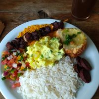 Esse é o espetinho do veg veg, achei bem gostoso. Eu gostaria que viesse um pouco mais pelo preço. at Veg Veg in Curitiba