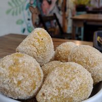 Porção de mini coxinha de jaca. at Veg Veg in Curitiba