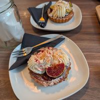 Fig + prune tarts at Koek van Nouk in Arnhem