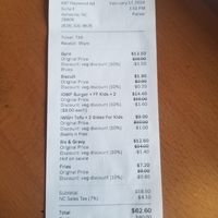 10% discount using the veg card.....gotta get one if you don't have it. Fed a family of 5......yes 5 people for $62.60 😳 plus a tip at The Smokin' Onion in Asheville