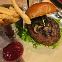  at The Pickle Barrel in London