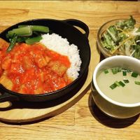 Photo credit: mamahuhu.lumineest on IG. at Mama Huhu in Tokyo