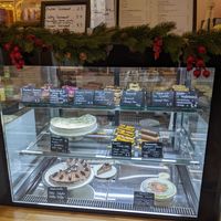 selection of goods at viervorneun Flower Boutique Café in Frankfurt
