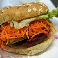 Burger at Loving Hut Express in Antwerpen