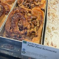 cinnamon roll  at denns Biomarkt -  Europaplatz in Berlin