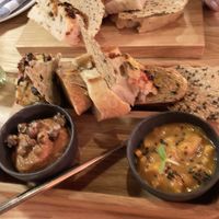 Brotvariation mit Dips  at Frieda in Kassel