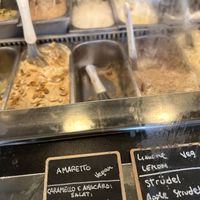 Gelato flavors   at Lato 15 in Rome