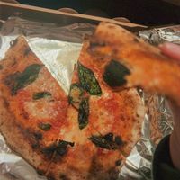 Margherita pizza  at Pizzeria Bar Le Napoli in Kyoto