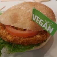 Plantbased crunchy 'chicken' burger (Veganuary special) #Veganuary at backWERK in Bocholt