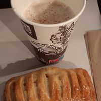 Apfelkoerbchen & Oatly hot chocolate at backWERK in Bocholt
