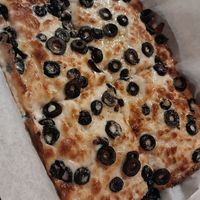 vegan garlic pie with olives at Pale Fire Brewing Co in Basye