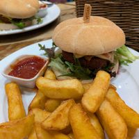 Cluck yeah burger (chicken and tofu bacon) at The Lady Luck in Canterbury