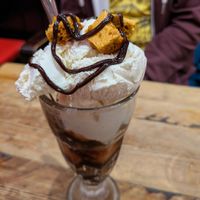 Honeycomb sundae at The Lady Luck in Canterbury