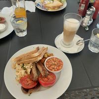 Vegan full Irish Breakfast and Cafè Latte with Oat Milk at Globe Bookstore And Cafe in Prague