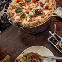 Deliciosa comida, excelente trato y por fi pude visitar el lugar, siempre pedía a domicilio y es un lugar al que sin duda recomiendo. at El Hipopótamo Azul in Toluca